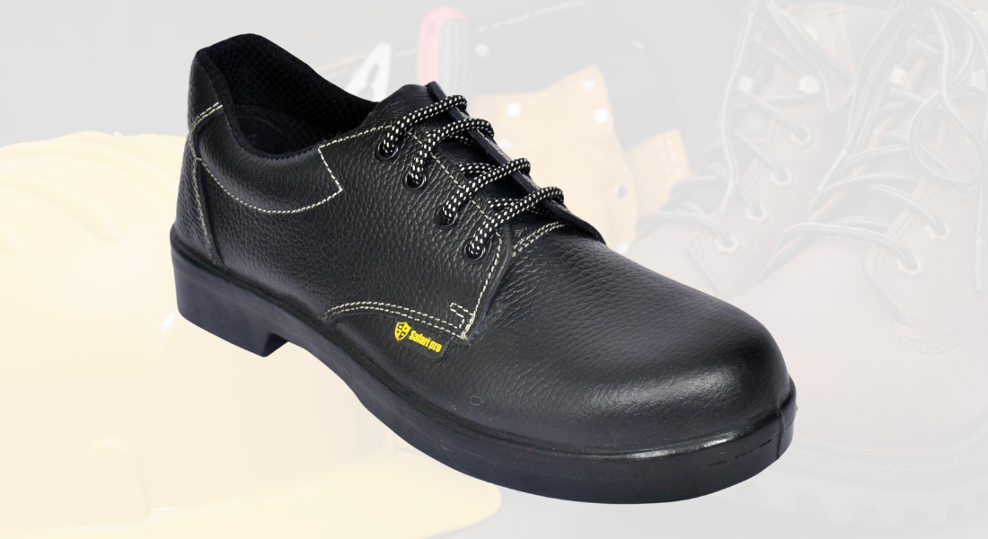 Nitrile safety shoes